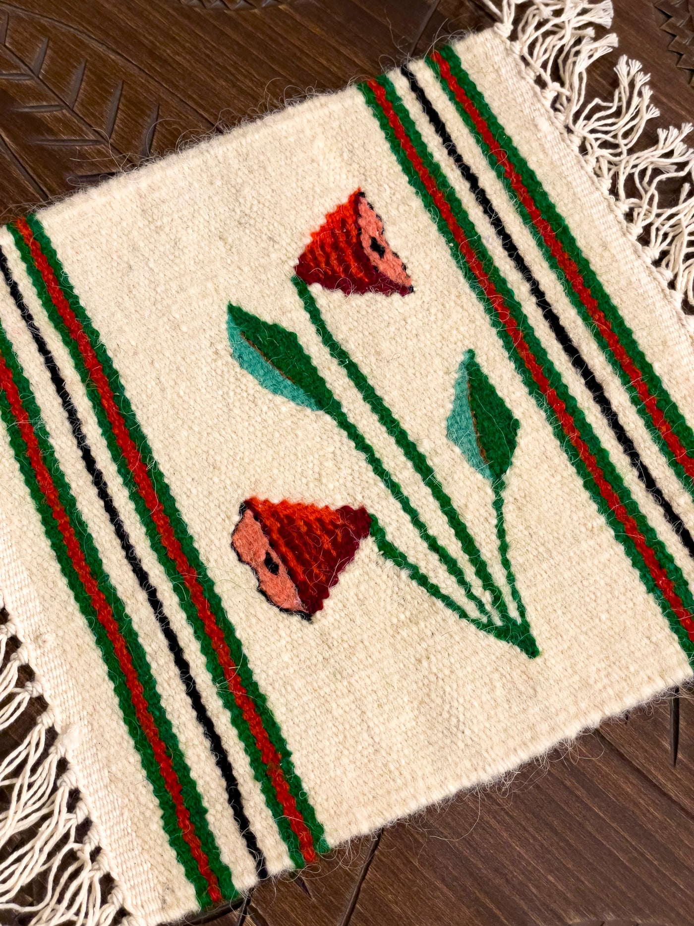 Carpetă Oltenească Tradițională Țesută Manual - Motiv Clopoței Roșii