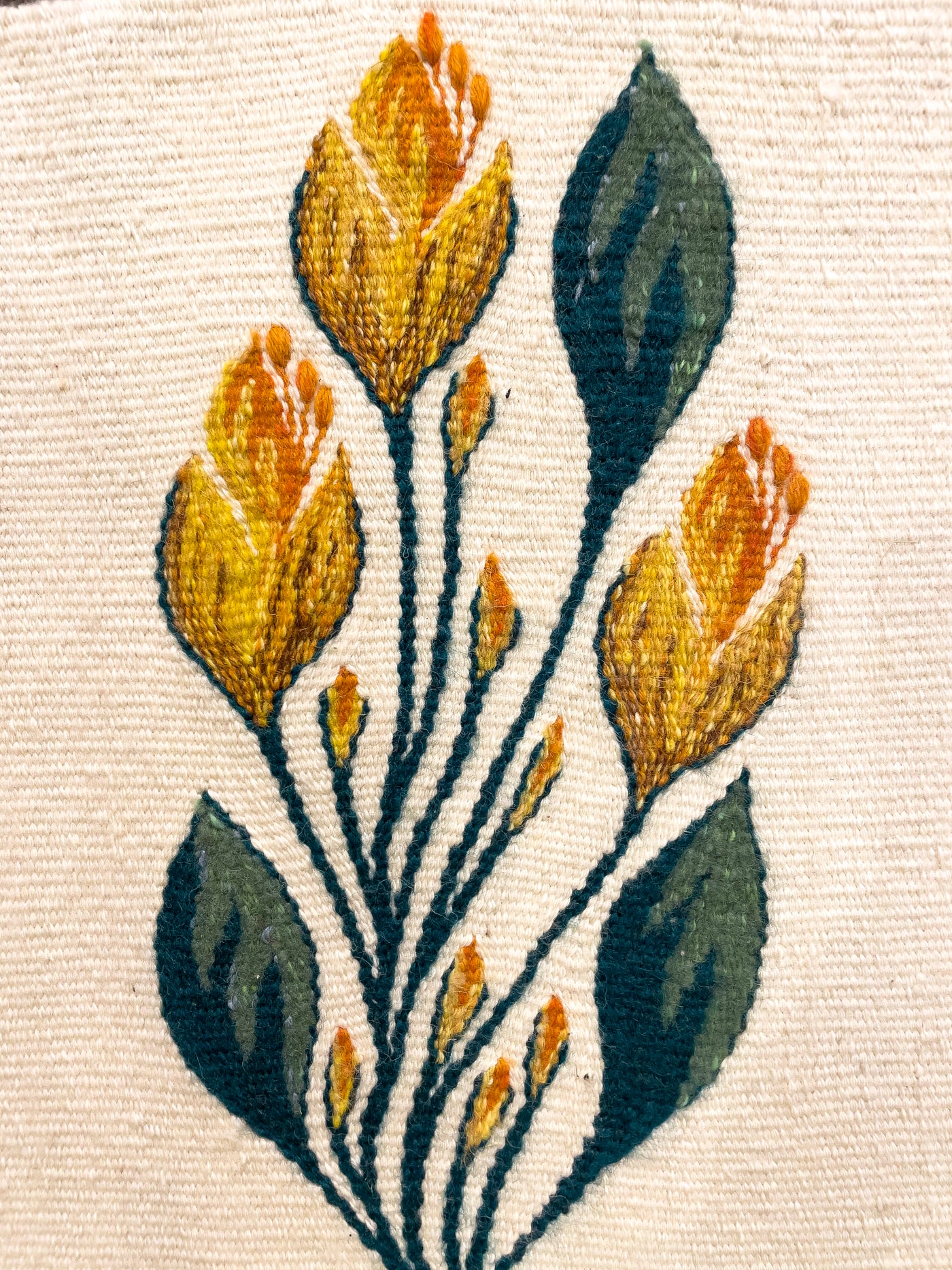 Carpetă Tradițională din Tismana Țesută Manual - Motiv Brândușe Galbene