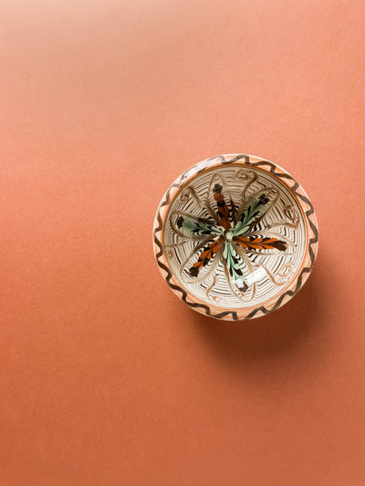 castron-9cm-ceramica-horezu-popa-floare-sase-spice-verde-maro-contur-maro-cu-spirala-2