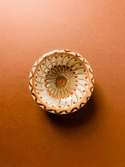 castron-9cm-ceramica-horezu-popa-paun-rotund-maro-caramiziu-puncte-maro-1