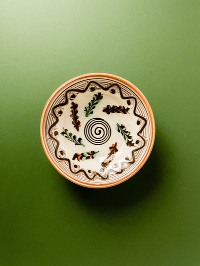 taier-13cm-ceramica-horezu-popa-spirala-centru-roata-spice-coronita-cu-puncte-maro-1